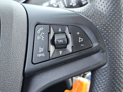Used 2019 Chevrolet Trax LS AWD/4WD image 12