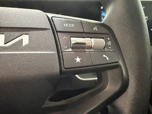 Used 2025 Kia K4 FWD image 19