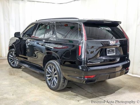 Certified 2023 Cadillac Escalade Sport image 8
