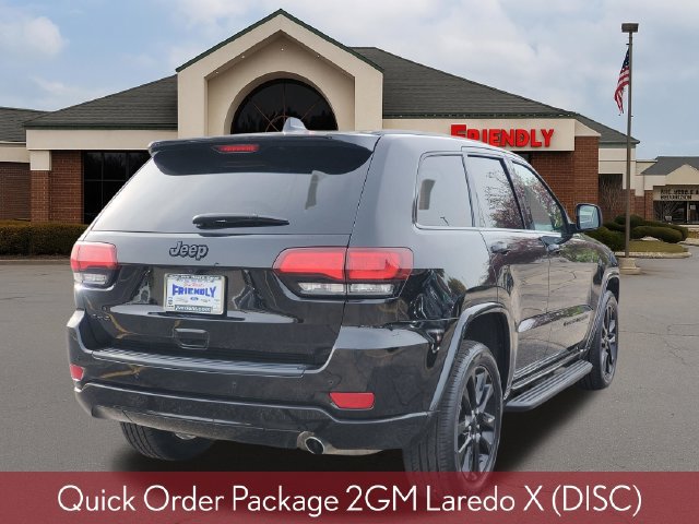 Used 2022 Jeep Grand Cherokee Laredo X AWD/4WD image 3
