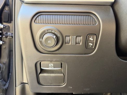 Certified 2024 Jeep Grand Wagoneer L Series II w/ Quick Order Packagew 28T AWD/4WD image 32