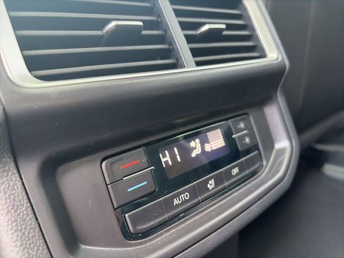New 2026 Volkswagen Atlas Peak Edition AWD/4WD image 28
