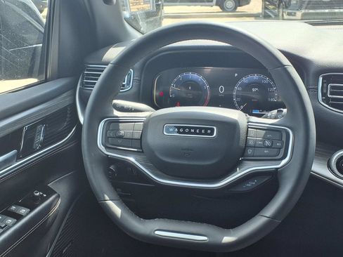Used 2024 Jeep Wagoneer Series III AWD/4WD image 22