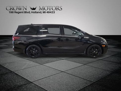 Used 2023 Honda Odyssey Sport image 2