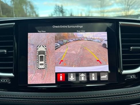 New 2026 Chrysler Pacifica Pinnacle image 25