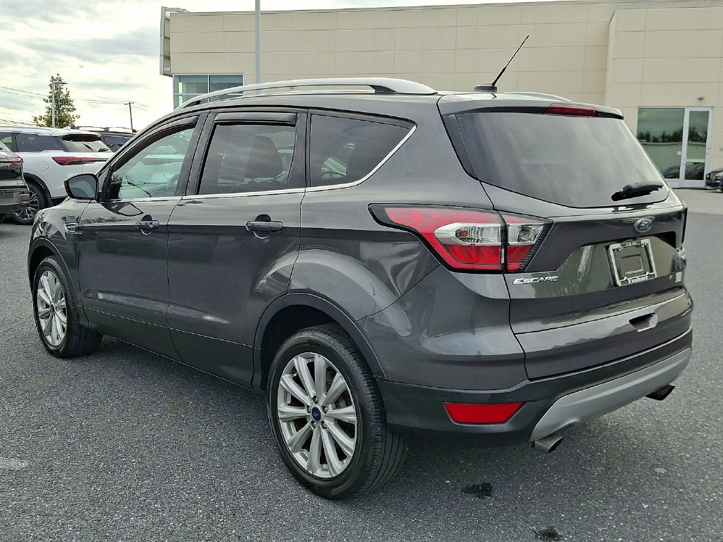 Used 2017 Ford Escape Titanium AWD/4WD image 4