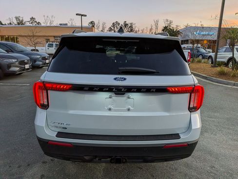 New 2026 Ford Explorer Active image 6