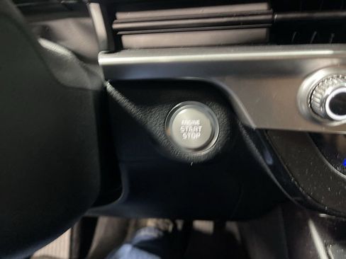 Used 2025 Kia Telluride S image 31