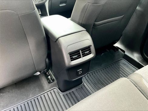 Used 2024 Chevrolet Equinox LT AWD/4WD image 29