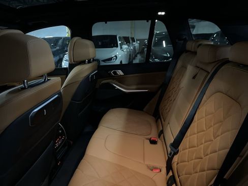 New 2026 BMW X5 M60i w/ Executive Package image 23