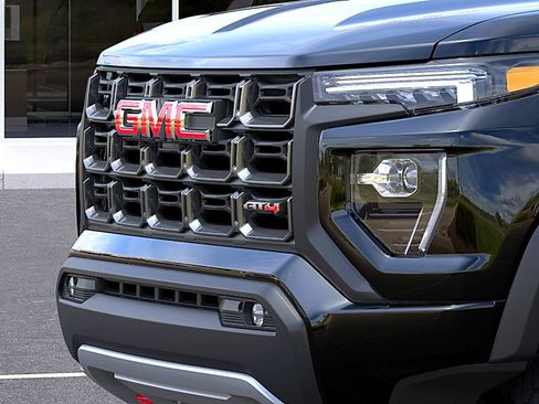 New 2026 GMC Canyon AT4 AWD/4WD image 13