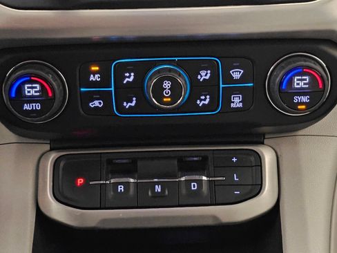 Used 2023 GMC Acadia SLT AWD/4WD image 14