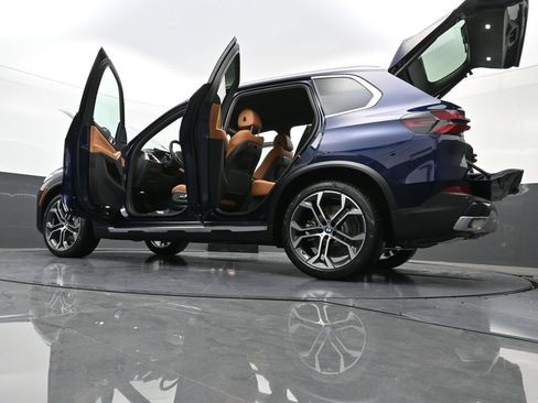 Used 2026 BMW X5 xDrive50e AWD/4WD image 45