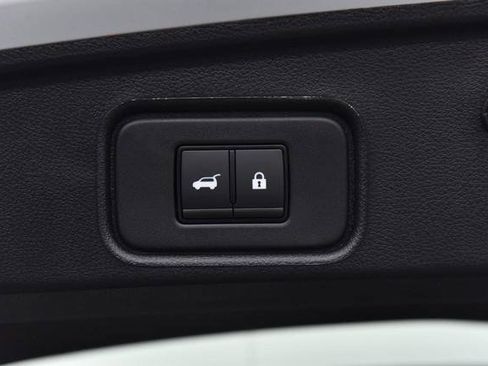 New 2026 Nissan Pathfinder Platinum image 32