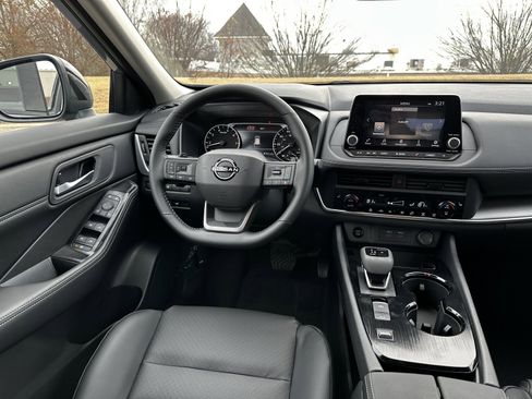 New 2026 Nissan Rogue SV image 24