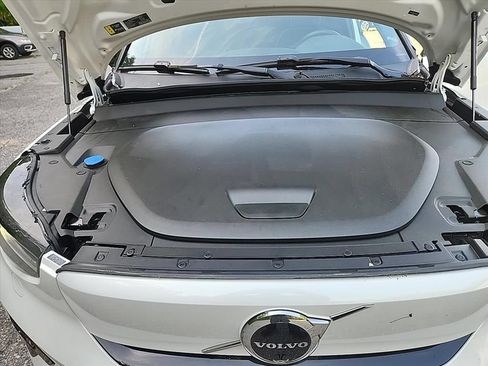 Certified 2024 Volvo XC40 Recharge Ultimate w/ Protection Package Premier AWD/4WD image 36