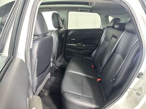 Used 2018 Mitsubishi Outlander Sport SEL image 25