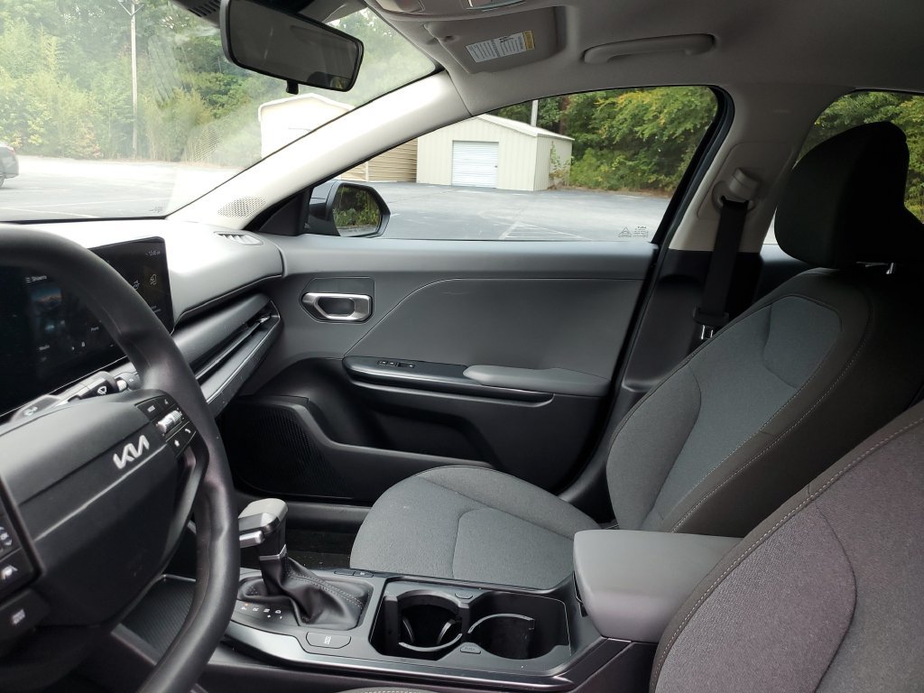 Used 2025 Kia K4 FWD image 19