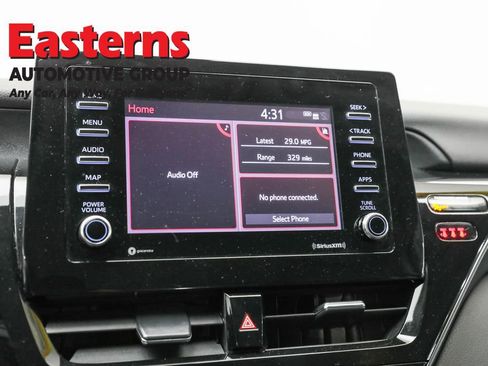 Used 2024 Toyota Camry SE image 19