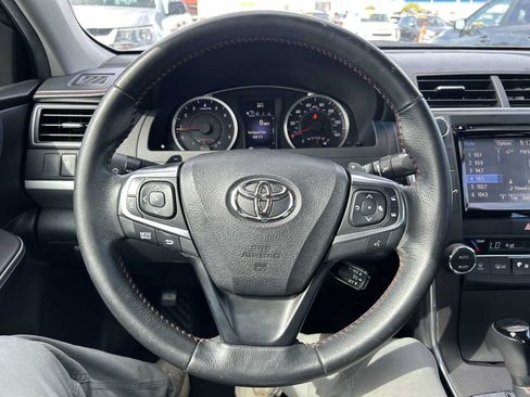 Used 2015 Toyota Camry FWD image 11
