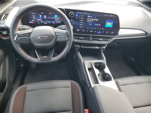 Certified 2024 Chevrolet Equinox EV RS FWD image 12