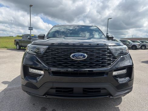 Certified 2022 Ford Explorer ST-Line AWD/4WD image 2