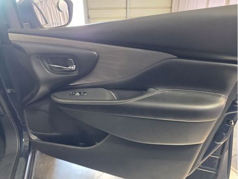 Used 2018 Nissan Murano SV image 14