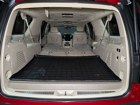 Used 2015 Cadillac Escalade ESV Premium image 17