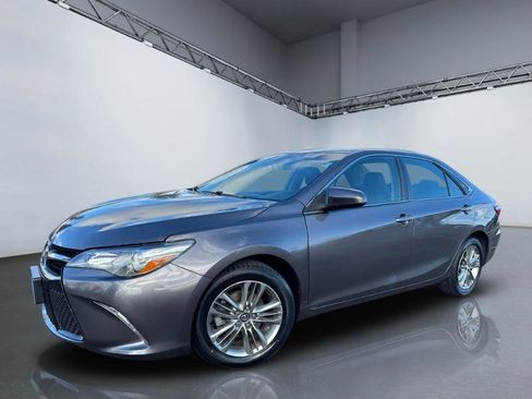 Used 2017 Toyota Camry SE image 21