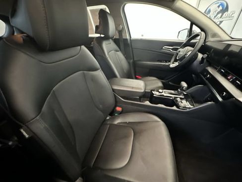 Used 2023 Kia Sportage EX FWD image 27
