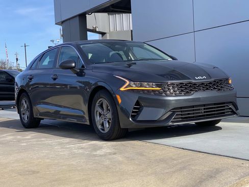Used 2023 Kia K5 LXS image 2
