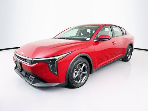 Used 2025 Kia K4 FWD image 3