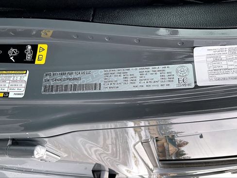 Used 2023 Jeep Wrangler Sahara image 21