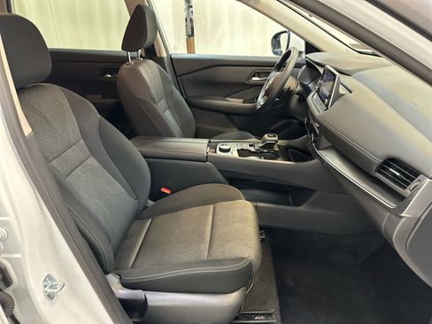 Certified 2024 Nissan Rogue SV image 13