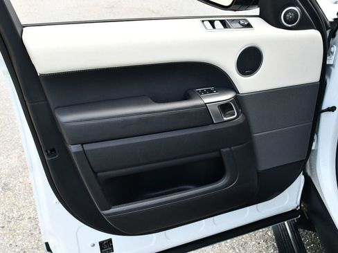 Used 2018 Land Rover Range Rover Sport Supercharged AWD/4WD image 44