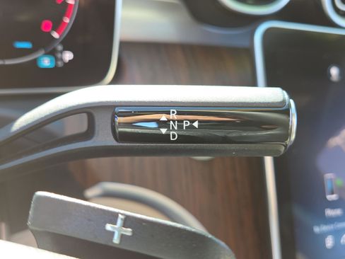 Used 2024 Mercedes-Benz C 300 Sedan image 32