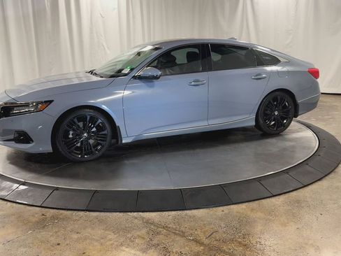 Used 2021 Honda Accord Touring image 6