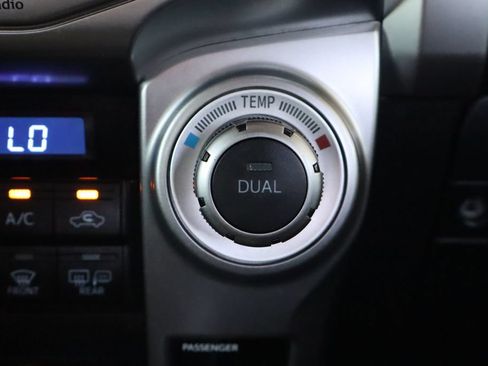 Used 2018 Toyota 4Runner Limited AWD/4WD image 30