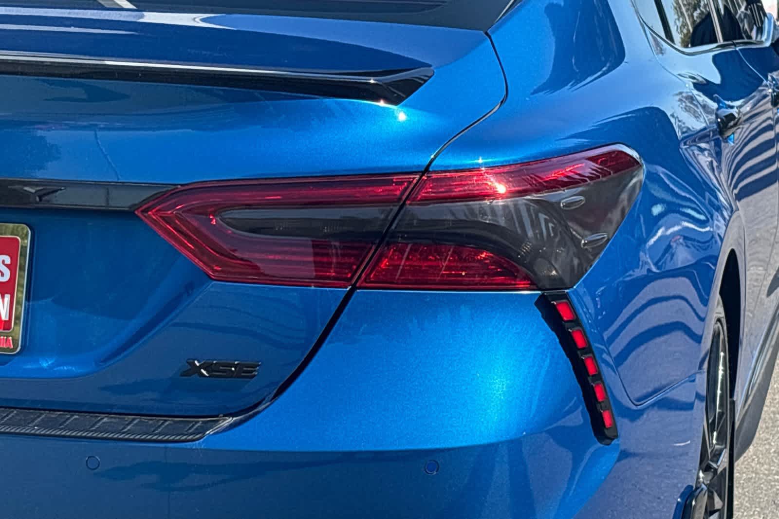Used 2019 Toyota Camry XSE FWD image 13