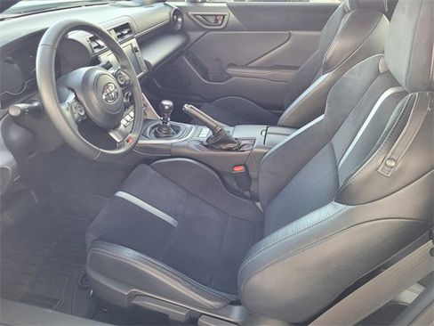 Used 2025 Toyota GR86 Premium image 16