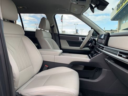 Used 2025 Hyundai Santa Fe SEL image 38