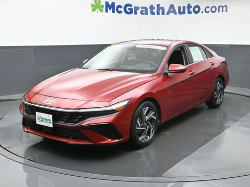 Used 2025 Hyundai Elantra SEL image 20