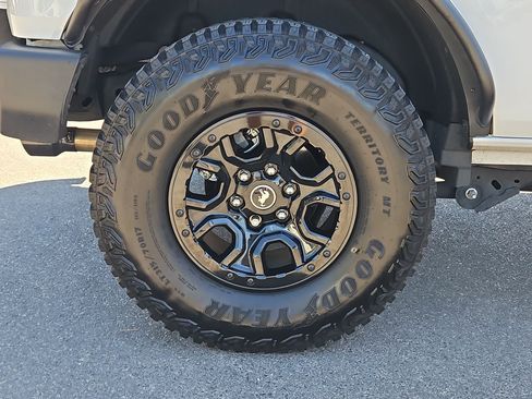 Used 2024 Ford Bronco Wildtrak AWD/4WD image 13