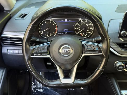 Used 2019 Nissan Altima 2.5 SL FWD image 18