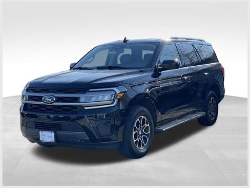 Used 2024 Ford Expedition XLT AWD/4WD image 1