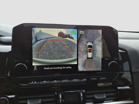 Certified 2024 Nissan Pathfinder Platinum image 21