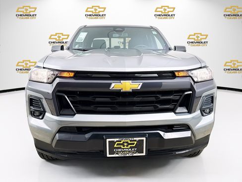 Used 2023 Chevrolet Colorado LT w/ LT Convenience Package image 2