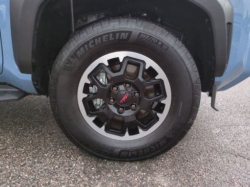 Used 2025 Toyota 4Runner TRD Off-Road AWD/4WD image 11