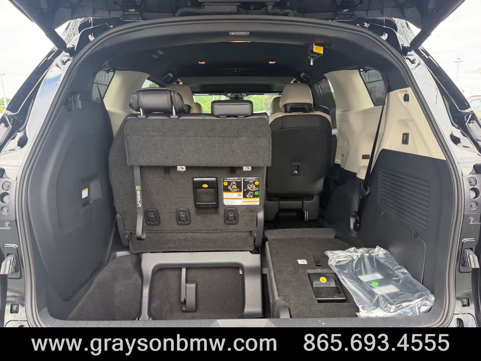 Used 2026 Toyota Sienna Limited AWD/4WD image 17