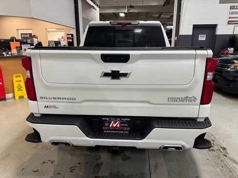 Used 2025 Chevrolet Silverado 1500 High Country image 6